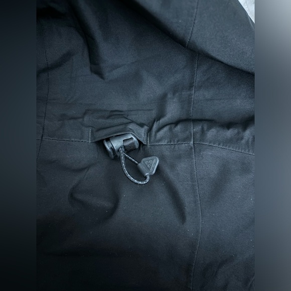 NWT Nike ACG gore-tex jacket - Picture 11 of 16